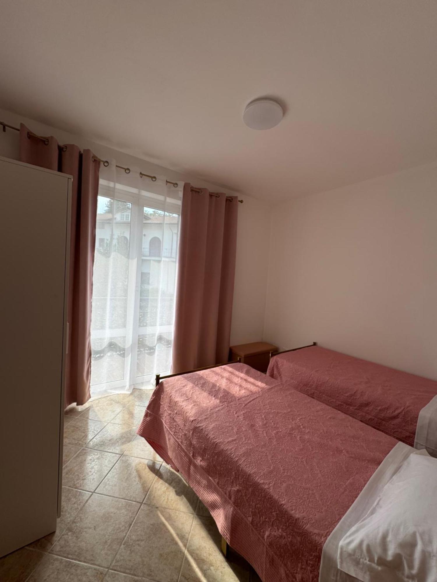 Serravalle Shop&Stay Serravalle Scrivia Eksteriør bilde