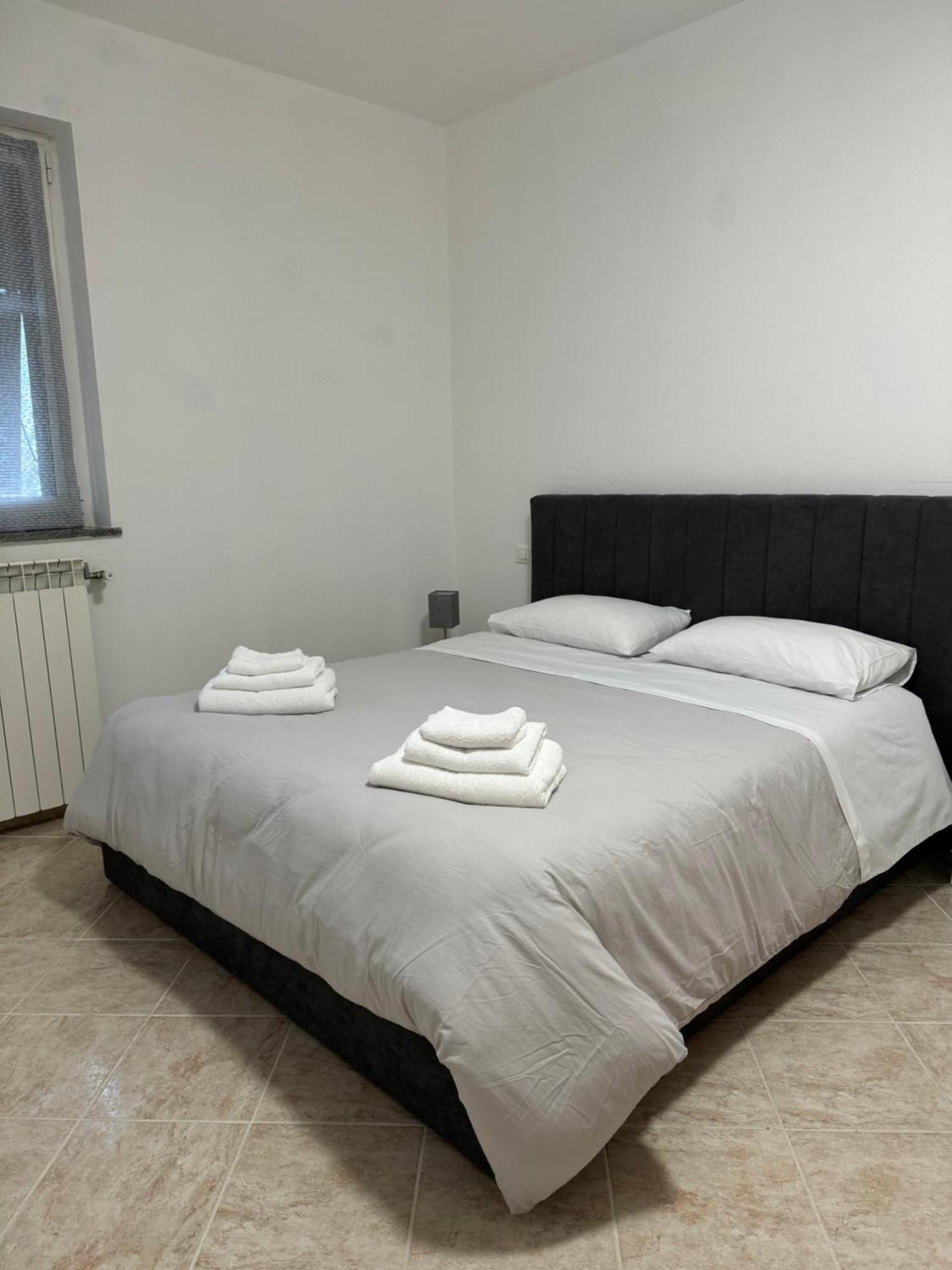 Serravalle Shop&Stay Serravalle Scrivia Eksteriør bilde