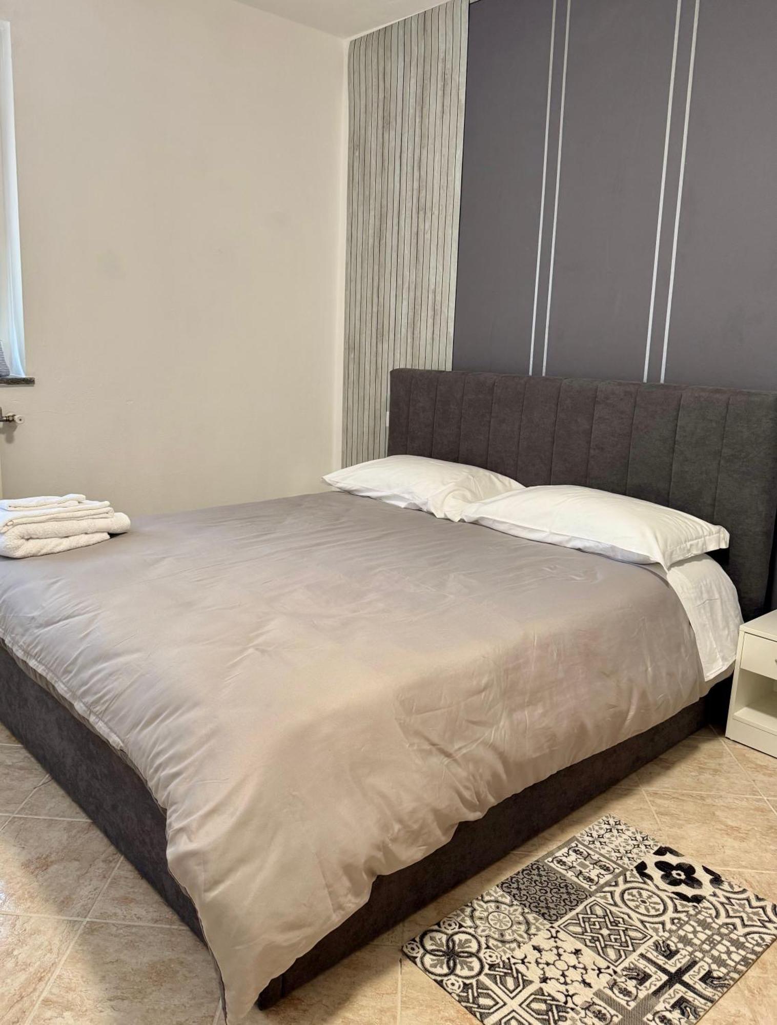 Serravalle Shop&Stay Serravalle Scrivia Eksteriør bilde