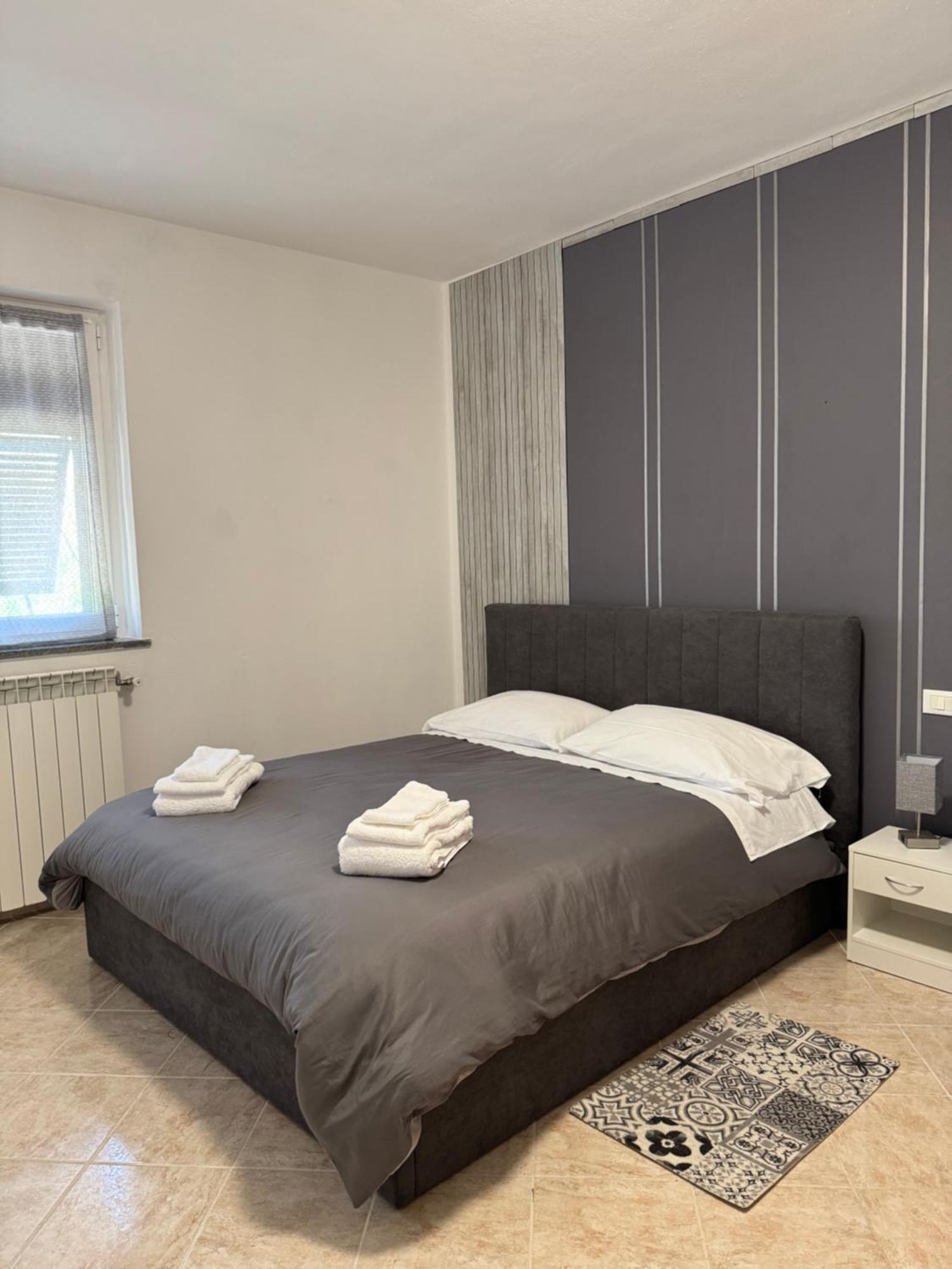 Serravalle Shop&Stay Serravalle Scrivia Eksteriør bilde